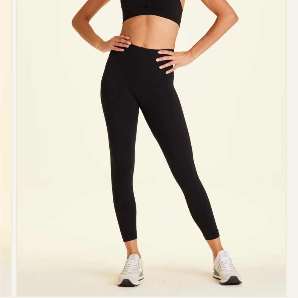 Alala Harper NWT Women's Black High-Waisted Leggings